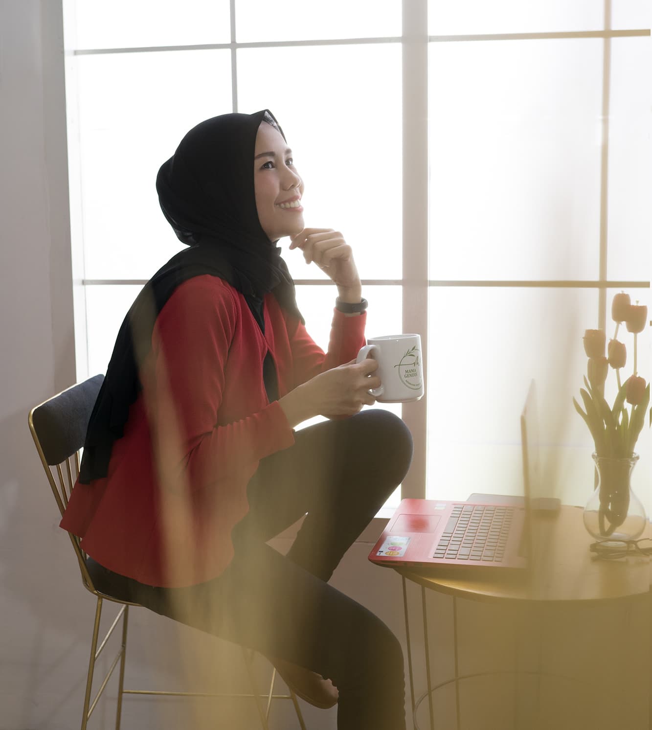 Luluk Sulistiana - Professional Newborn Photographer